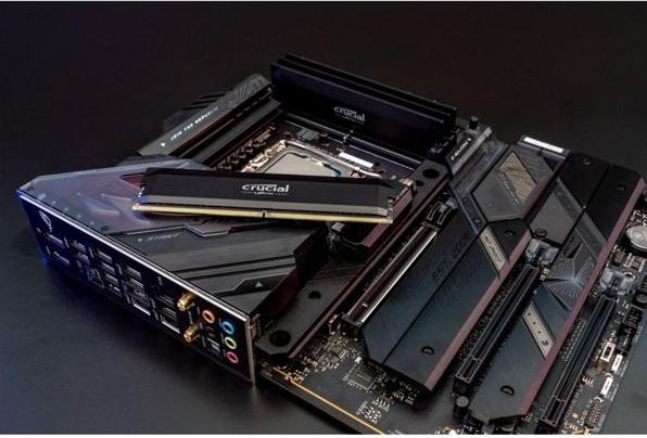 Actual product image Crucial Pro Overclocking (1 x 16GB, 6000 MHz, DDR5 RAM, U-DIMM)