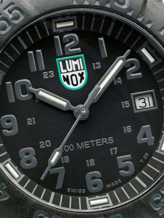 Actual product image Luminox X2.2072 Sea Lion men's watch unisex watch 37mm 10ATM (Swiss made, Diving watch, Rotating bezel left, 37 mm)