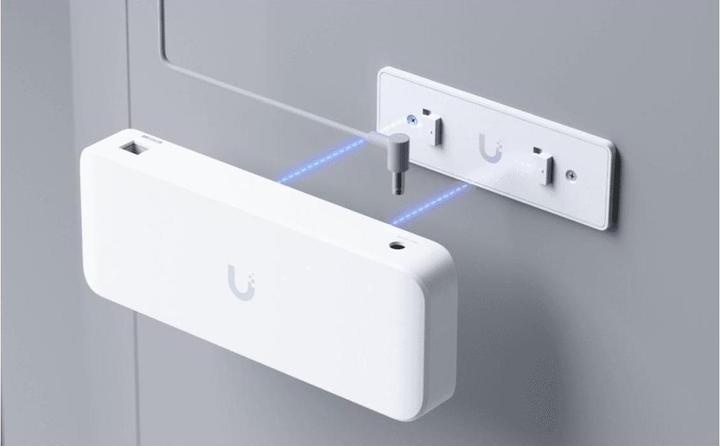 Immagine prodotto Ubiquiti Ultra 7 (8 Porti)