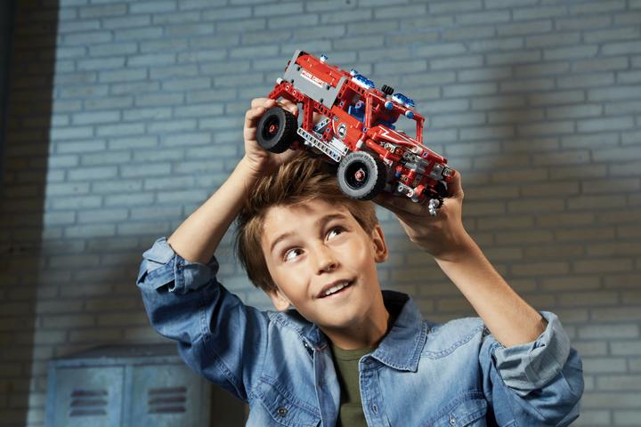Produktbild LEGO First Responder (42075, LEGO Technic)