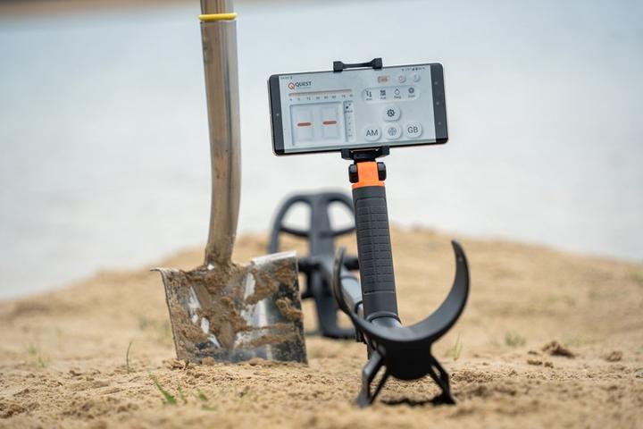 Actual product image Quest Air Metal Detector
