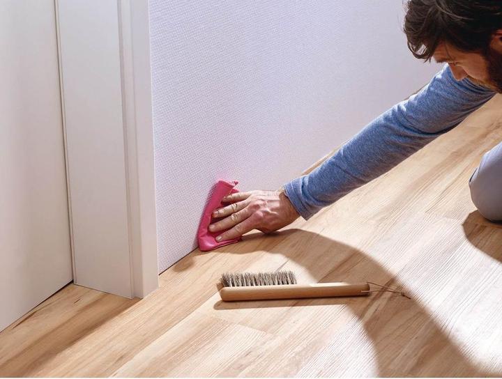 Produktbild tesa Montageband für Tapete & Putz, doppelseitiges Montageklebeband (19 mm)