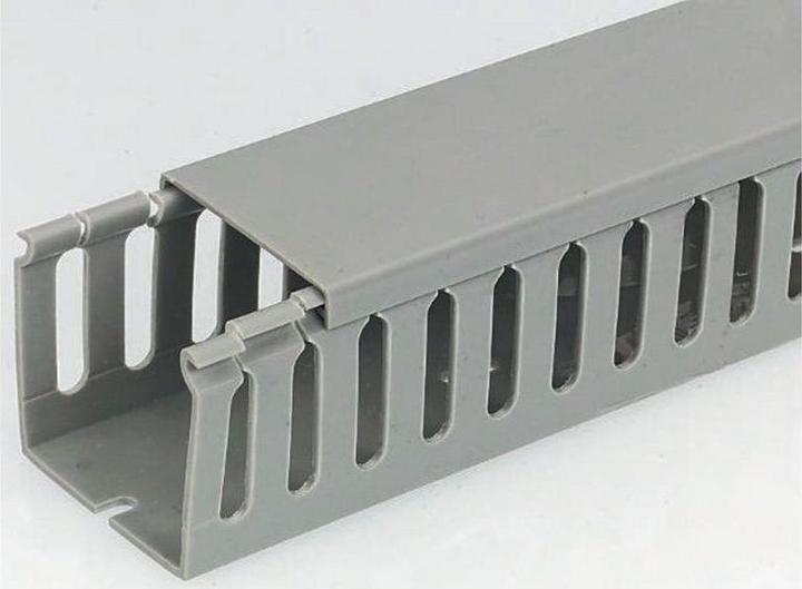 Produktbild RS PRO Slotted trunking standard 8mm 40Wx40H 1m (100 cm)