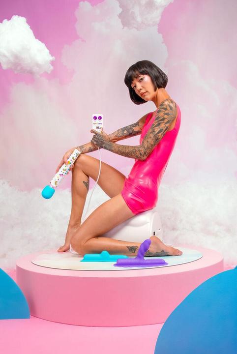 Actual product image Le Wand Unicorn