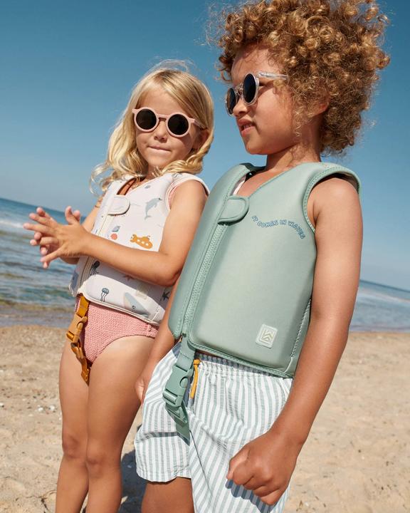 Actual product image Liewood Swimming vest Dove It Comes In Waves Peppermint (15, 16, 17, 18, 19)