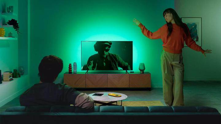 Actual product image WiZ HDMI Sync Box + Lightstrip 75 bis 85 Zoll (Multicoloured, 340 cm, Indoor)