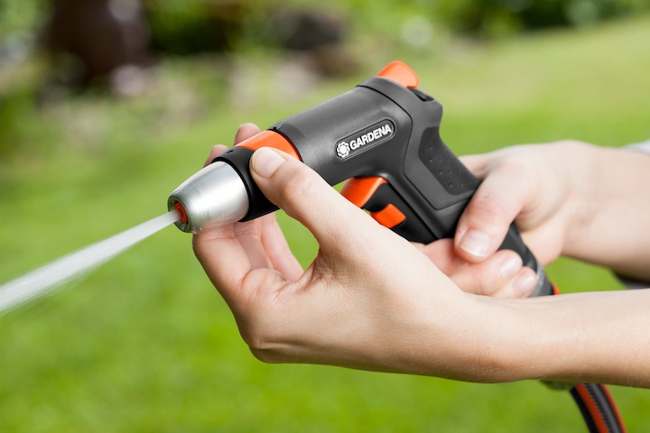 Actual product image Gardena Premium cleaning syringe set
