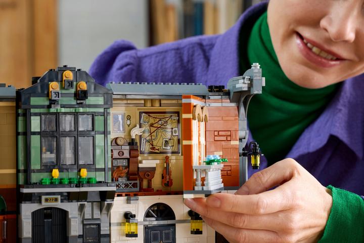 Actual product image LEGO Sherlock Holmes: Bücherstütze (10351, LEGO Icons)