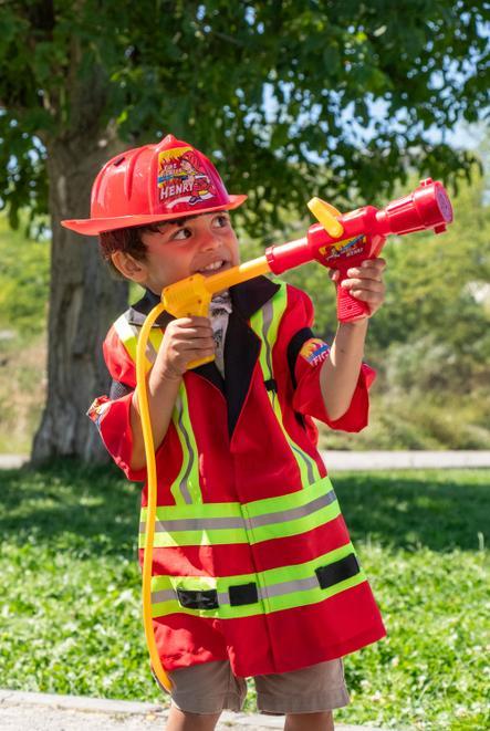 Actual product image Theo Klein Fire brigade spray gun (Tank Integrated)