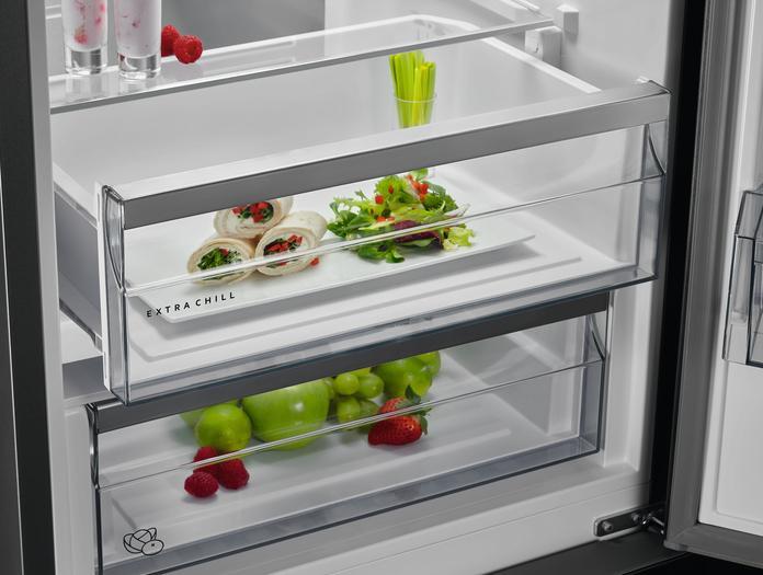 Actual product image AEG Eco Santo RCB732E5MX NoFrost upright fridge-freezer (331 l)
