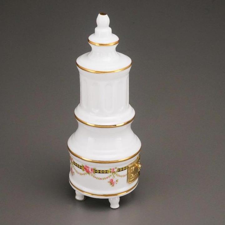 Produktbild Reutter 001.773/0 - Porzellanofen "Victoria", Miniatur (5 x 5 x 14 cm)