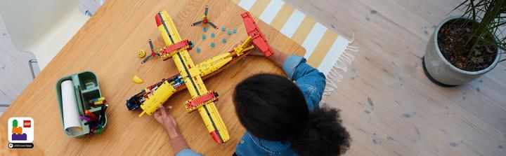 Produktbild LEGO Firefighter Aircraft (42152, LEGO Technic)