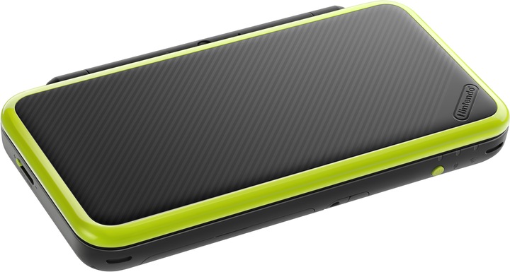 Nintendo 2DS XL + Mario Kart 7