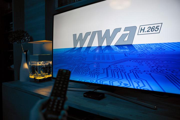 Actual product image Wiwa Esperanza EV104 TV set-top box Cable Black - H.265 - DVB-T (DVB-T, DVB-T2)