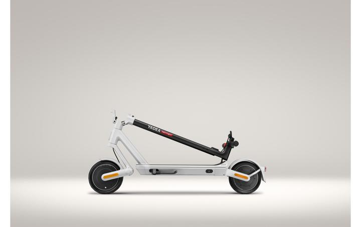 Actual product image Yadea Artist (20 km/h, 30 km, 350 W)