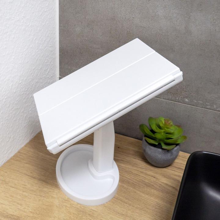 Actual product image Intirilife Make-up mirror with LED