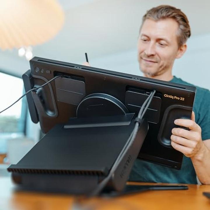 Immagine prodotto Wacom Cintiq Pro 22 Stand (22")