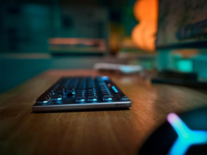 Produktbild Logitech G915 X Lightspeed Tkl Wrls G Kb (Englisch International, Kabelgebunden, Kabellos)