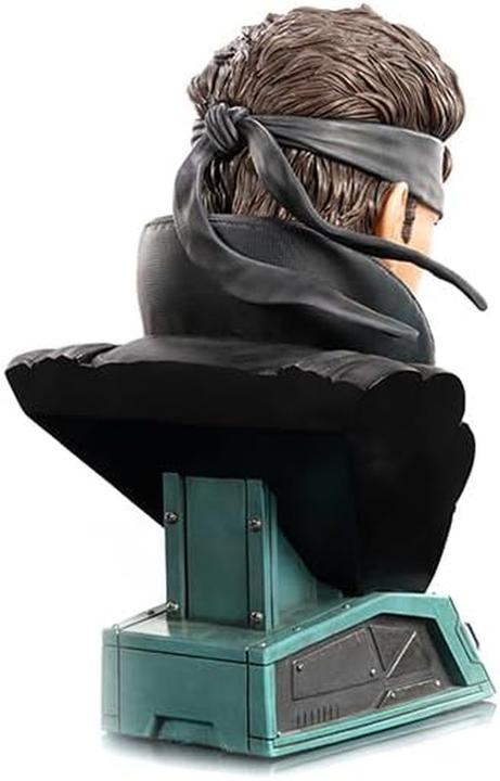 Actual product image First 4 Figures Metal Gear Solid buste Grand Scale Solid Snake 31 cm