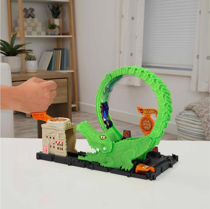 Actual product image Hot Wheels City Gator Loop Attack