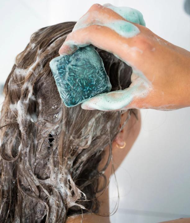 Actual product image Green Room Shampoo & Conditioner Set Color Correction Green (Solid shampoo)