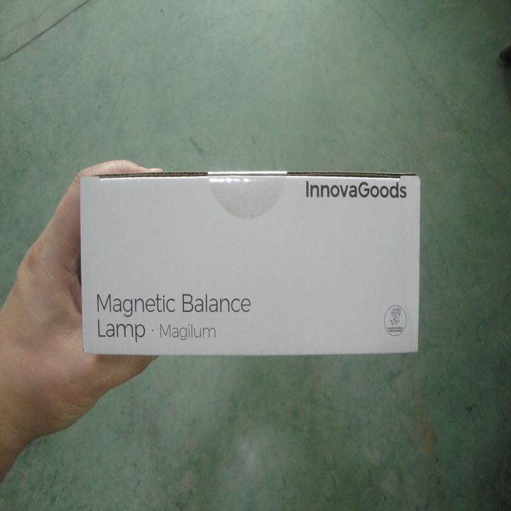 Produktbild InnovaGoods Gleichgewichtslampe mit Magnetschalter Magilum MAGILUM