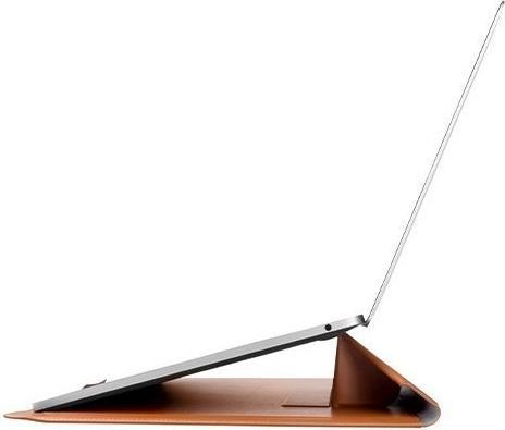 Actual product image Uniq etui Oslo laptop Sleeve 14 br?zowytofee brown (14")