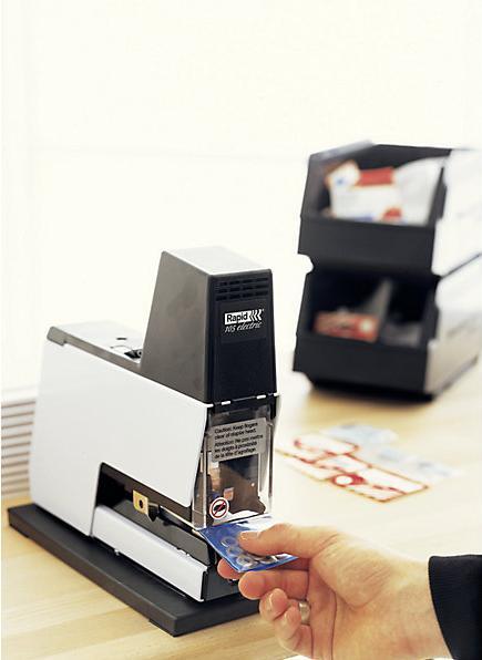 Immagine prodotto Rapid Cucitrice elettrica Classic 100E (50 lamelle)