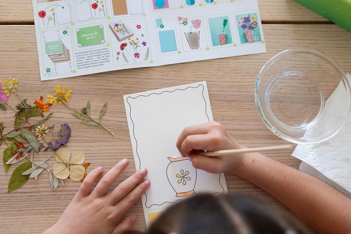 Actual product image Artista Flower press & decoration