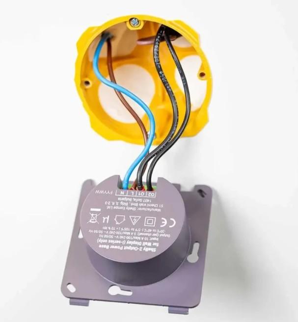 Shelly 2-output Power Base for Wall Display i-series