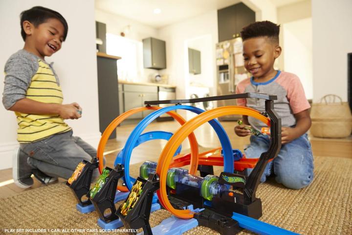 Produktbild Hot Wheels Korkenzieher-Crash Trackset