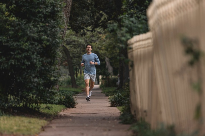 Image du produit Garmin Forerunner 165 (43 mm)