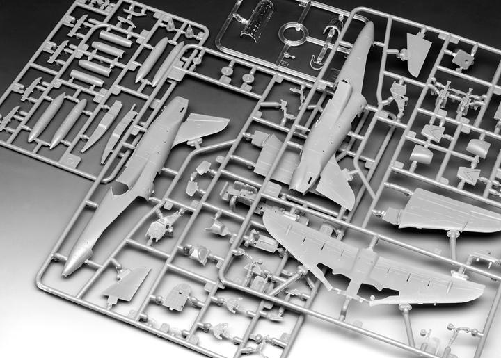 Image du produit Revell 04970 BAe Hawk T.1 Maquette d'avion en kit 1:72