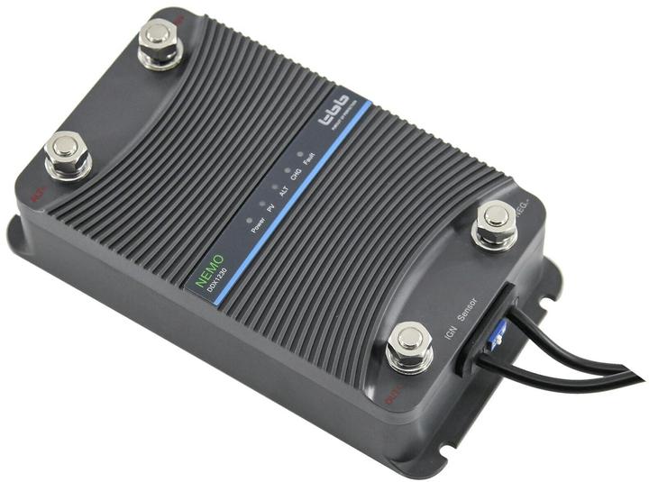 Actual product image Swaytronic 2 in1 charge booster 30/30A - B2B and MPPT