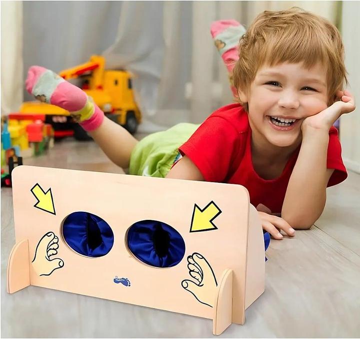 Actual product image small foot Sensory game touch wall (German)
