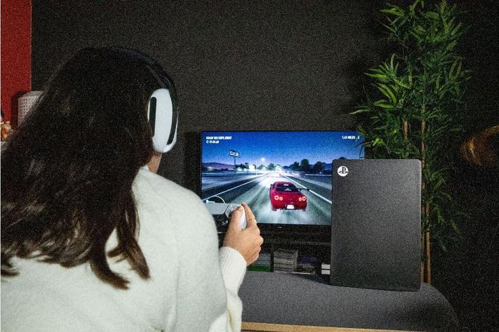 Actual product image Konix Console Cover (PS5)