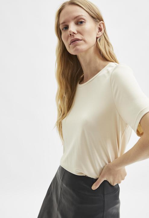 Actual product image Selected Slim fitted tee with stripes (S)