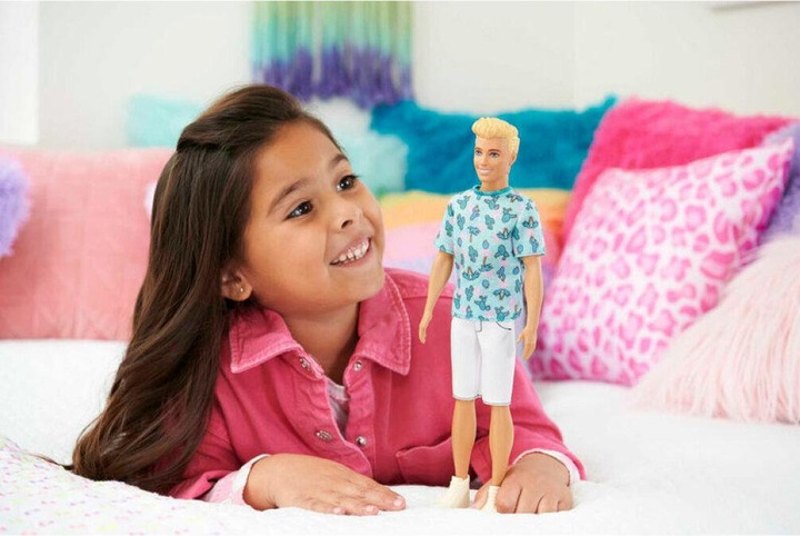 Productafbeelding Barbie Fashionista Ken pop in vakantielook
