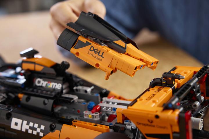 Actual product image LEGO McLaren MCL39 F1 racing car (LEGO Technic)