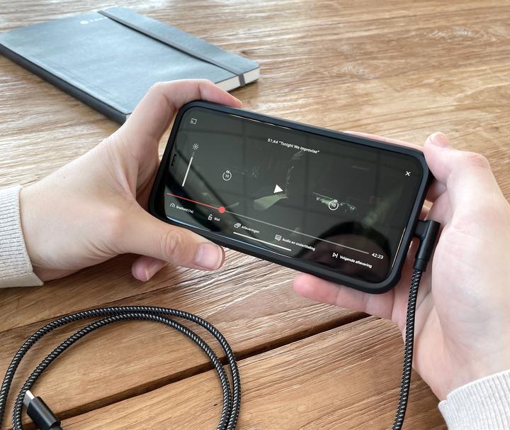 Actual product image Xtorm Original Series 90 DEG USB-C - Lightning (1.50 m, USB 3.2 Gen 1)