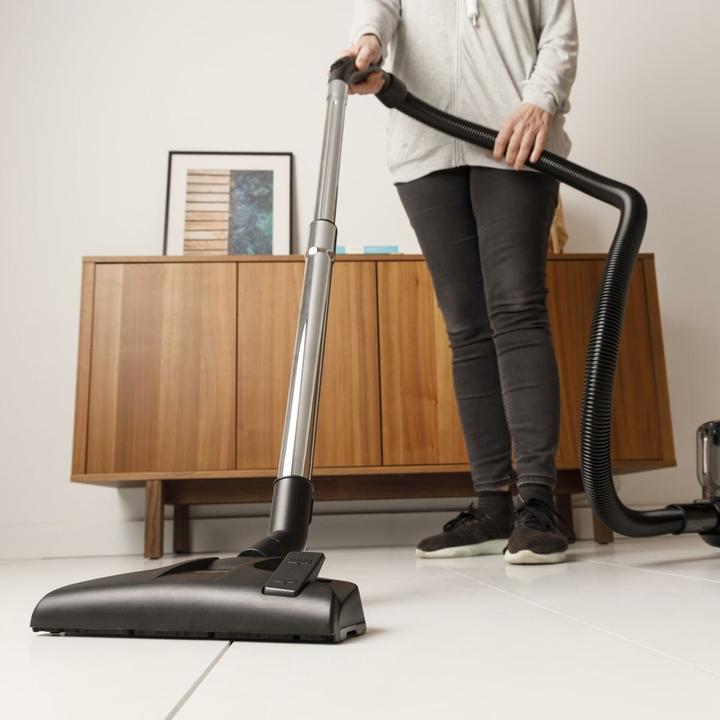 Produktbild Taurus Powerful 850W Cyclonic Vacuum with Dual Filtration, Removable Tank, and Auto Cord Reel