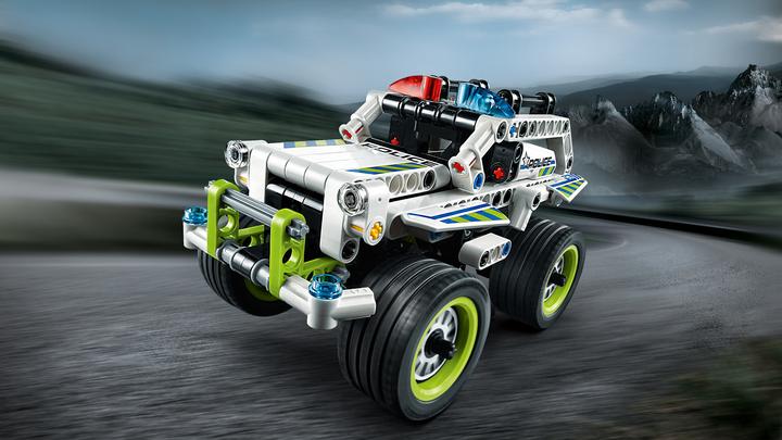 Immagine prodotto LEGO Technic Intercettatore della polizia (42047, LEGO Technic)