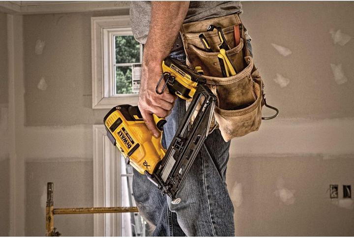 Produktbild DeWalt NAILER 18V 16Ga 32-63mm 2 x 2.0Ah LI-ION BRUSHLES DCN660D2