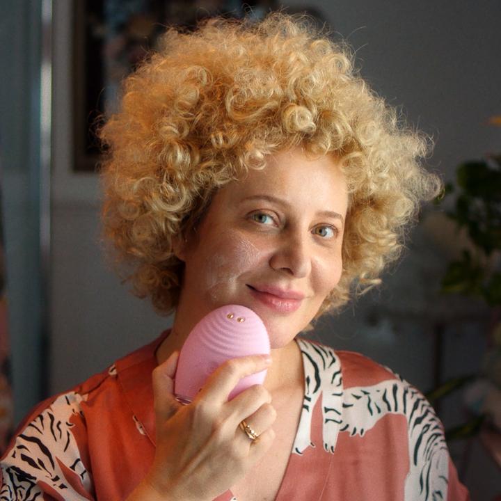 Actual product image Foreo LUNA 4 plus Normal Skin