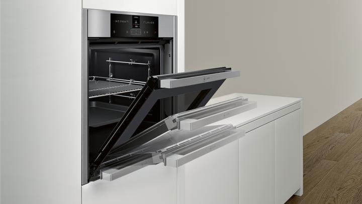 Actual product image Neff N 70, Oven, 60 x 60 cm, stainless steel, B55CR20N0