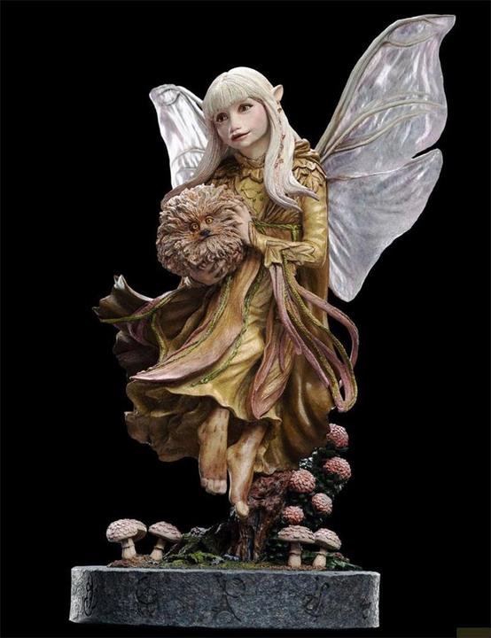 Actual product image Weta Workshop Dark Crystal statuette 1/6 Kira the Gelfling 25 cm