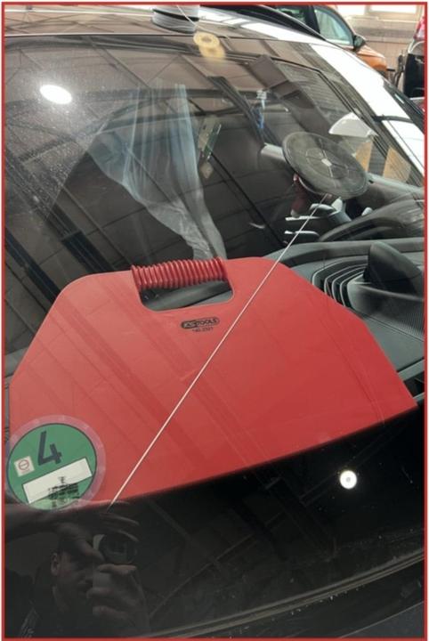 Actual product image KS Tools Professional dashboard protective panel with slightly angled edges, 270 x 200 mm