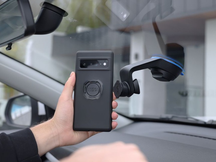 Actual product image Quad Lock Case (Google Pixel 6 Pro)