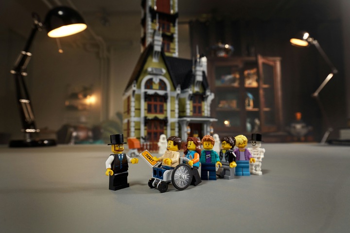 Actual product image LEGO haunted house (10273, LEGO Creator Expert, LEGO Rare Sets)