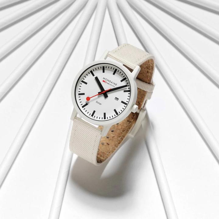 Actual product image Mondaine essence (Analogue wristwatch, 41 mm)